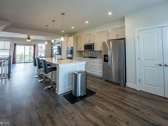 4th image of 6069 Dreher Ct