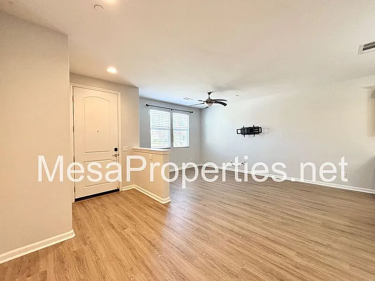 2922 E Via Fiano — Photo 6