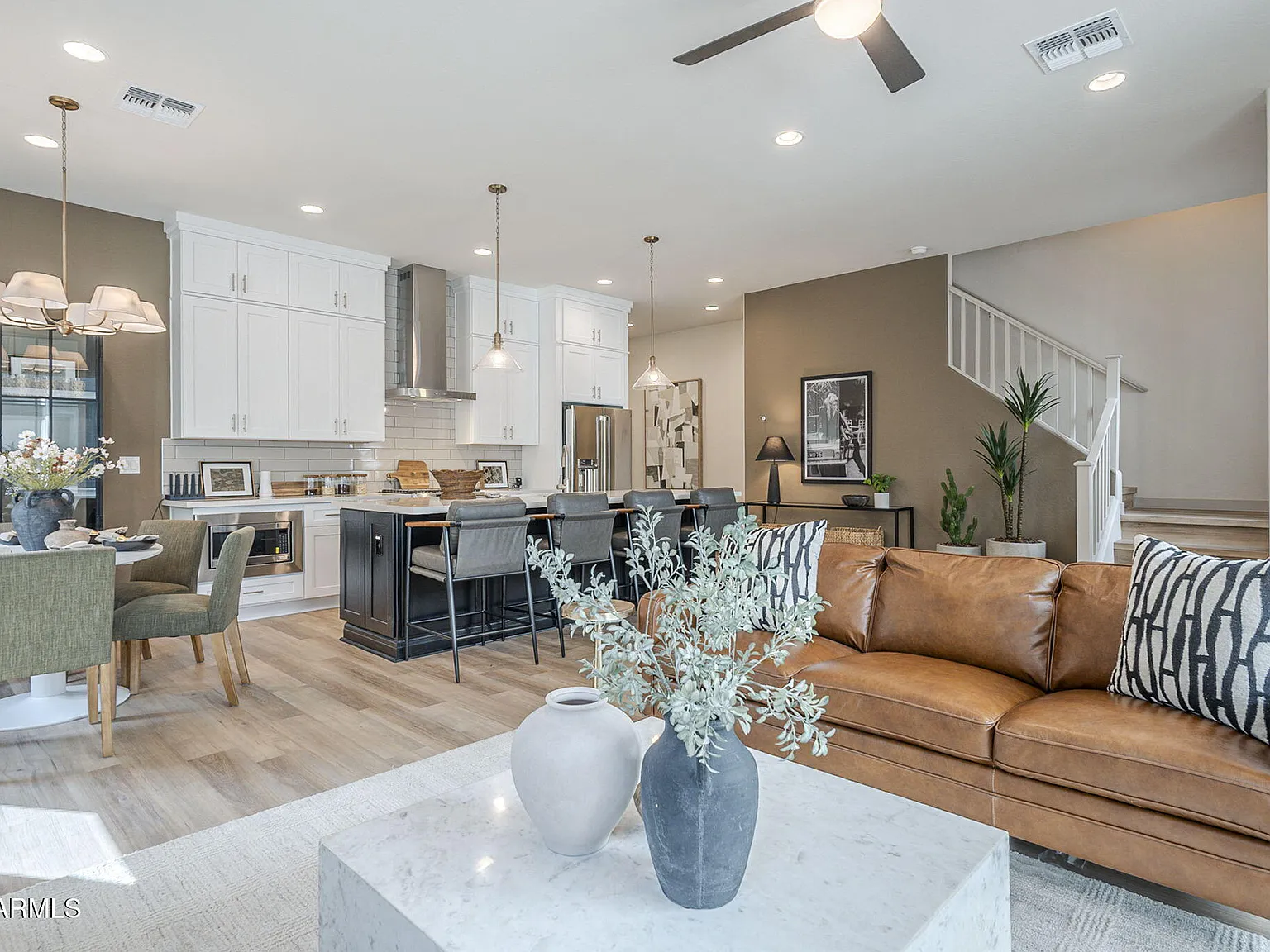 3 bed, 3.5 bath, 2428 sqft, $4,495 — Photo 4