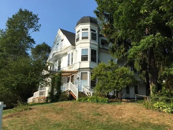 24 Vinton St APT 3, Melrose, MA 02176
