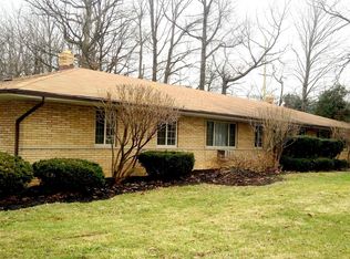 625 Columbia Rd #2, Bay Village, OH 44140