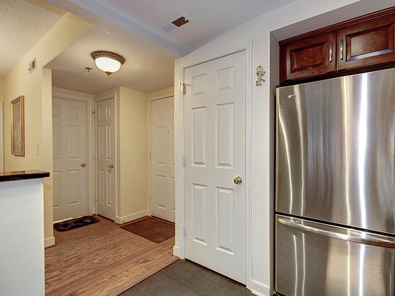 4th image of 1045 N Utah St APT 307