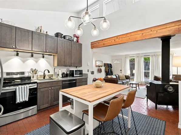 232 Irvine St APT 2, Santa Fe, NM 87501