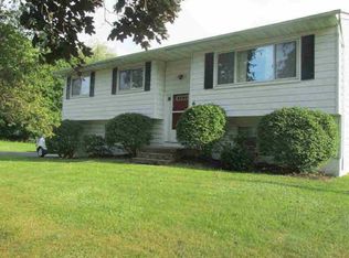 6 Macghee Rd, Poughkeepsie, NY 12603