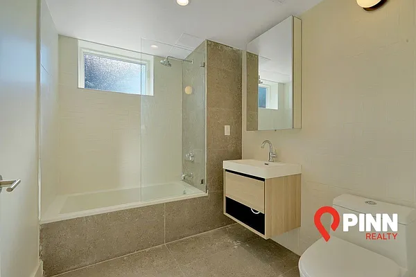 Rented by Pinn Realty | media 20