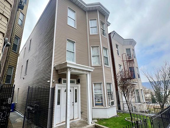 2nd image of 30 Ashburton Avenue