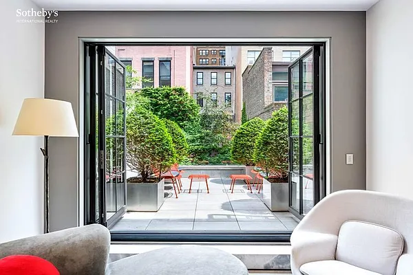 Sold by Sotheby's International Realty | media 3