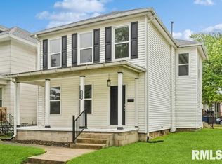 563 9th Ave S, Clinton, IA 52732
