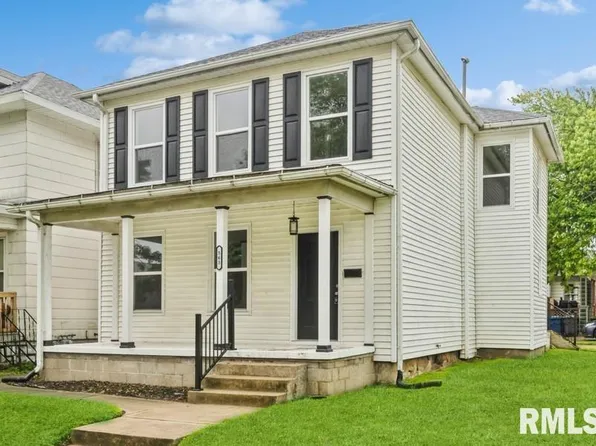 563 9th Ave S, Clinton, IA 52732