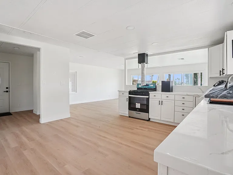 33423 Barcelona Dr — Photo 1