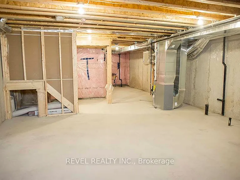 62 Munro Cir — Photo 18