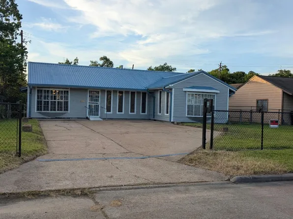 5711 Doolittle Blvd #1, Houston, TX 77033