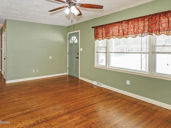 3rd image of 5508 Morning Glory Ln