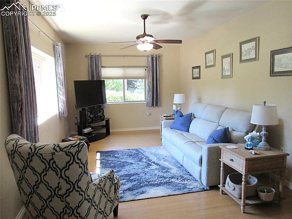 4th image of 4660 Topaz Dr