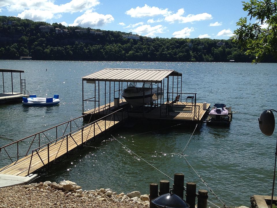 1st image of 204 Greenleaf Dr