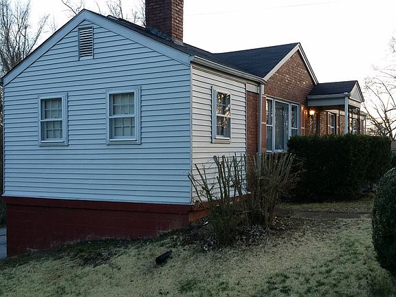 3rd image of 959 Cumberland Dr