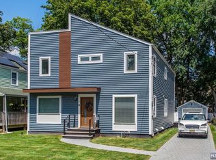 72 Kenwood Rd, River Edge, NJ 07661