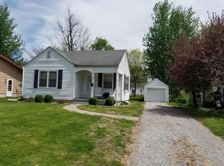 876 S Ellsworth Ave, Marshall, MO 65340