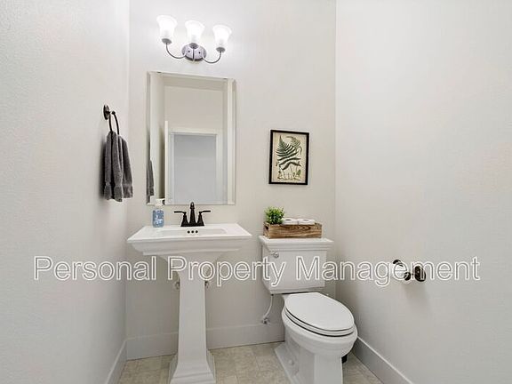 5th image of 13600 NE 110th Way