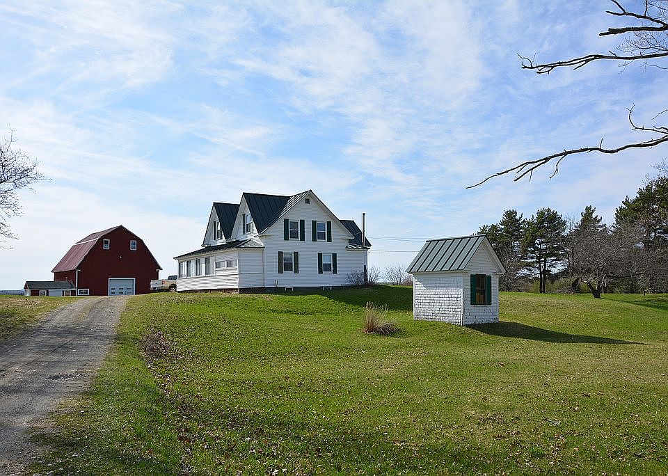 House/Barn w/11 Acres