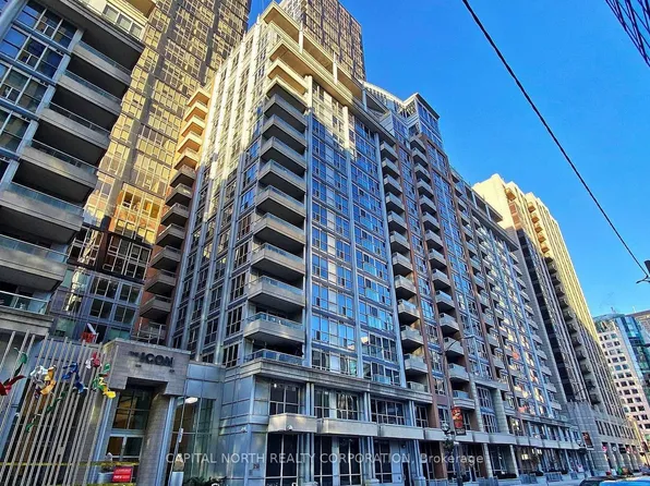 250 Wellington St W, Toronto, ON