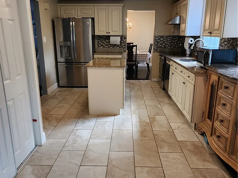 1376 Pheasant Cir — Photo 5
