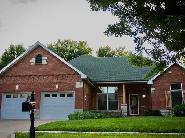 3711 S Forest Ave, Springfield, MO 65807