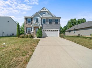 4398 Legacy Greens Dr, Batavia, OH 45103