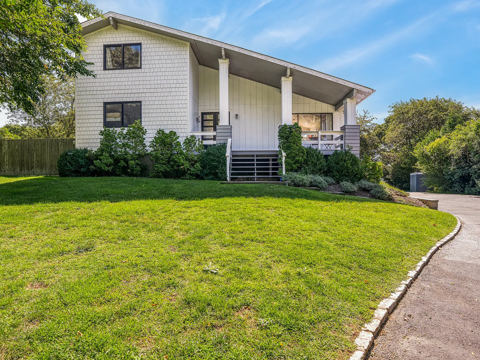 Ocean View Home-close to All — Photo 3