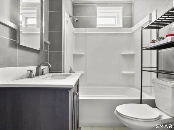 101 Carlisle St #1, New Haven, CT 06519