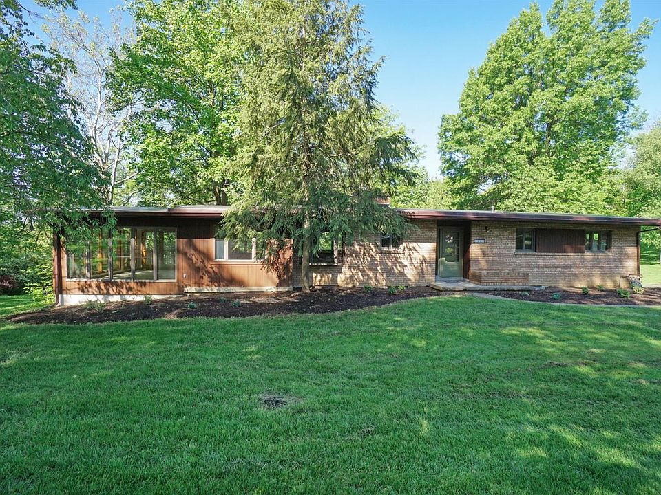 1st image of 6689 Pine Knoll Dr