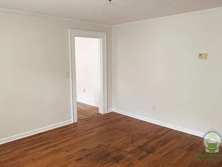 518 Perry Ave — Photo 3