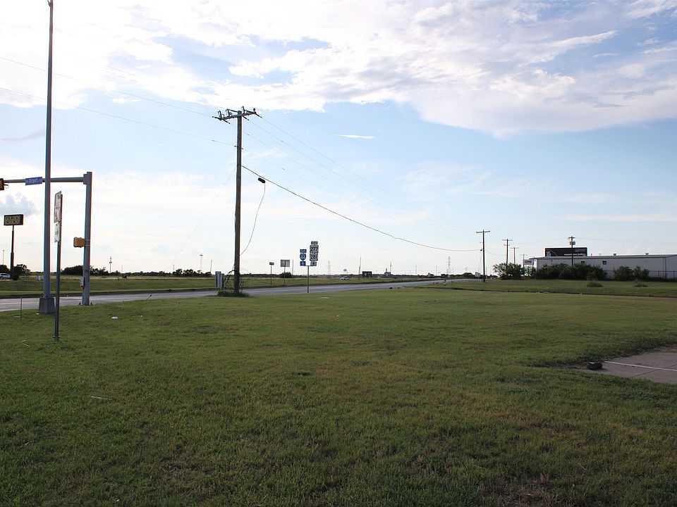 1st image of 2901 Central Fwy E