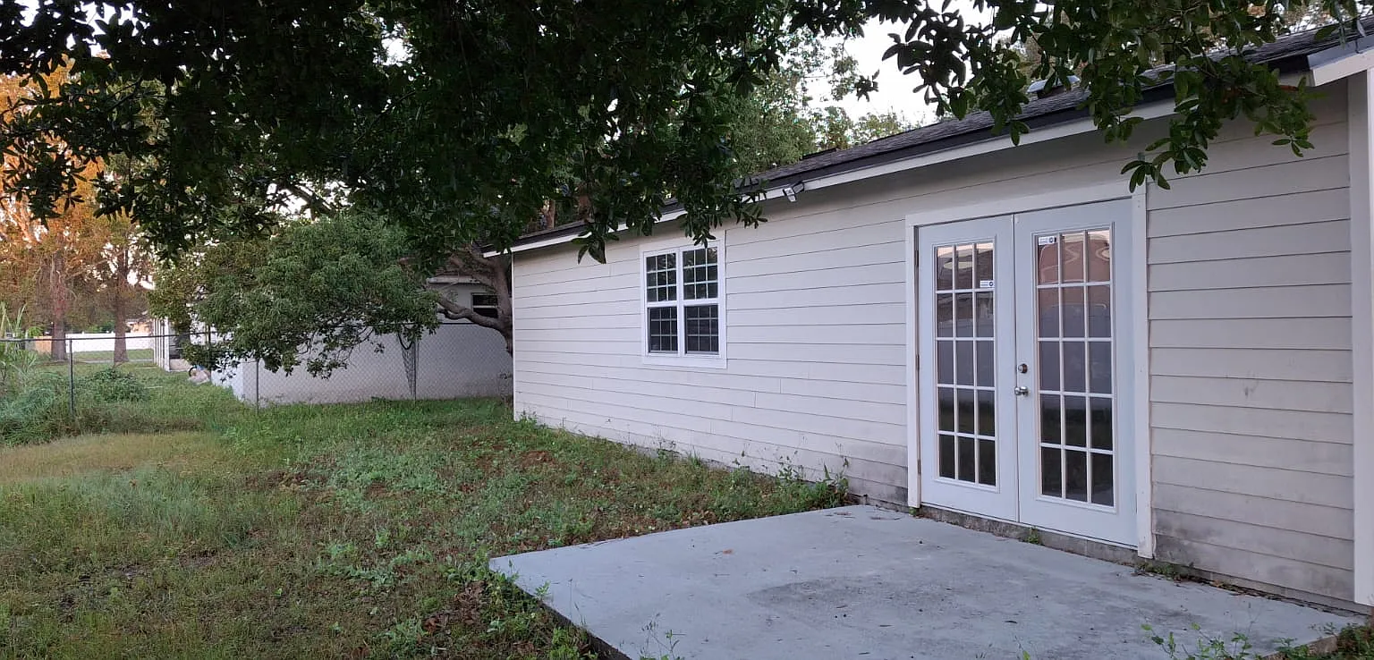 3 bed, 1235 sqft, $1,600 — Photo 2