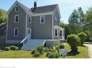 26 Floyd St, Long Island, ME 04050