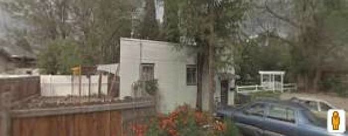 1139 E Center