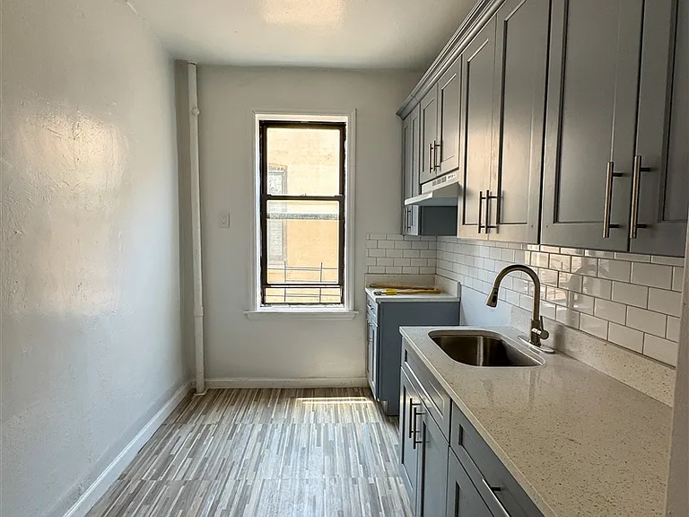 31-60 34th St #B4 — Photo 7