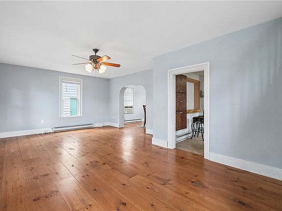 2nd image of 601 Walnut St