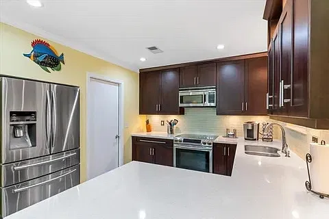 3 bed, 1567 sqft, $2,600 — Photo 4