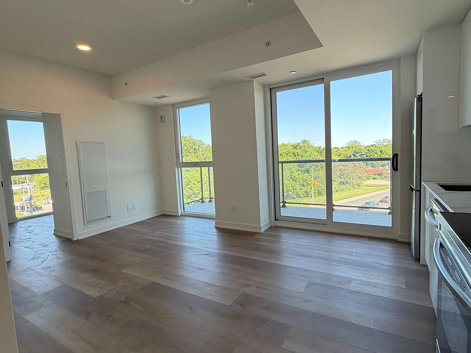 2 bed, $1,800 — Photo 3