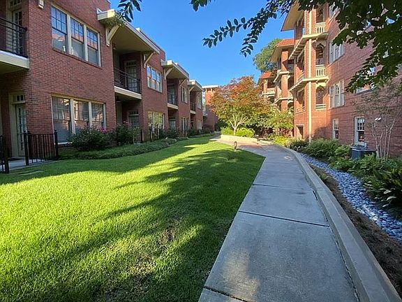 2nd image of 266 11th St NE Unit 3