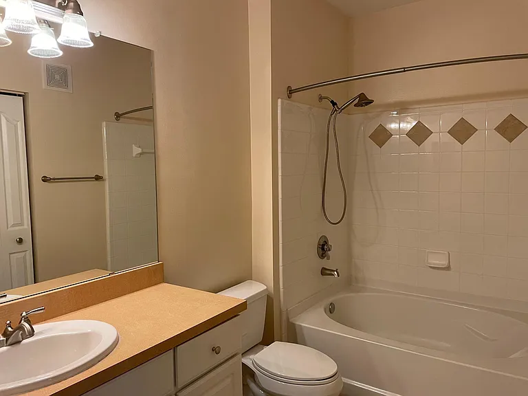 12824 Madison Pointe Cir #201 — Photo 37