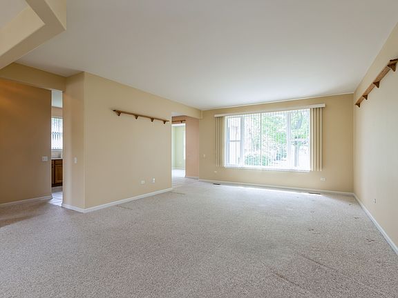 2nd image of 12789 W Kishwaukee Ln