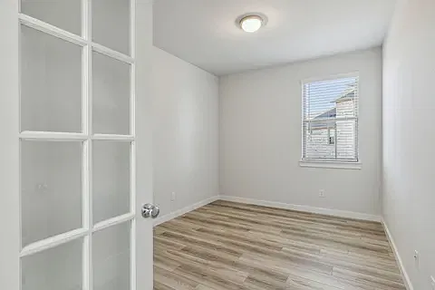 4 bed, 2537 sqft, $3,000 — Photo 4