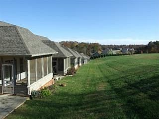 5th image of 569 Meadow Walk Ln