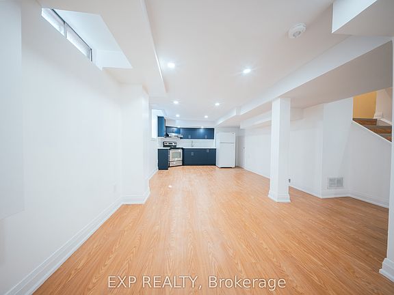 5th image of 45 Hemingford Pl #Basement