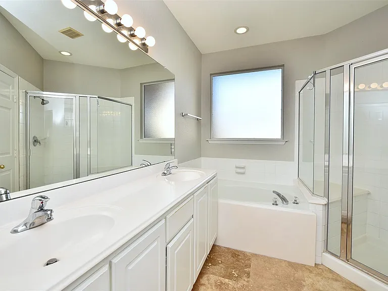 8814 Silent Willow Ln — Photo 20