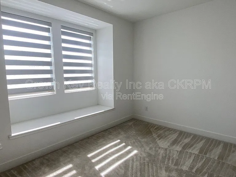 1363 S Shields Ave — Photo 10