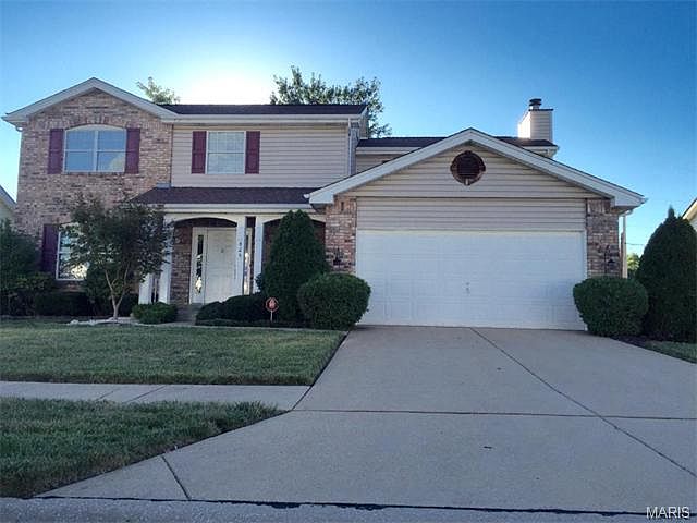 1st image of 825 Vista Pointe Dr