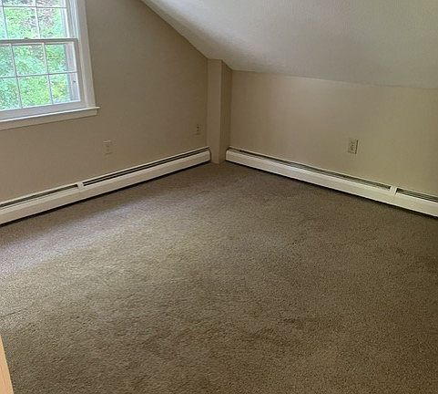 4th image of 1728 Farmington Ave #2